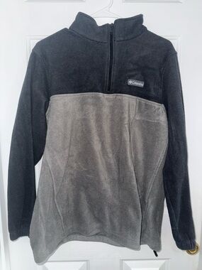 Columbia Men’s Two-Tone Quarter-Zip Fleece Jacket - Black & Gray